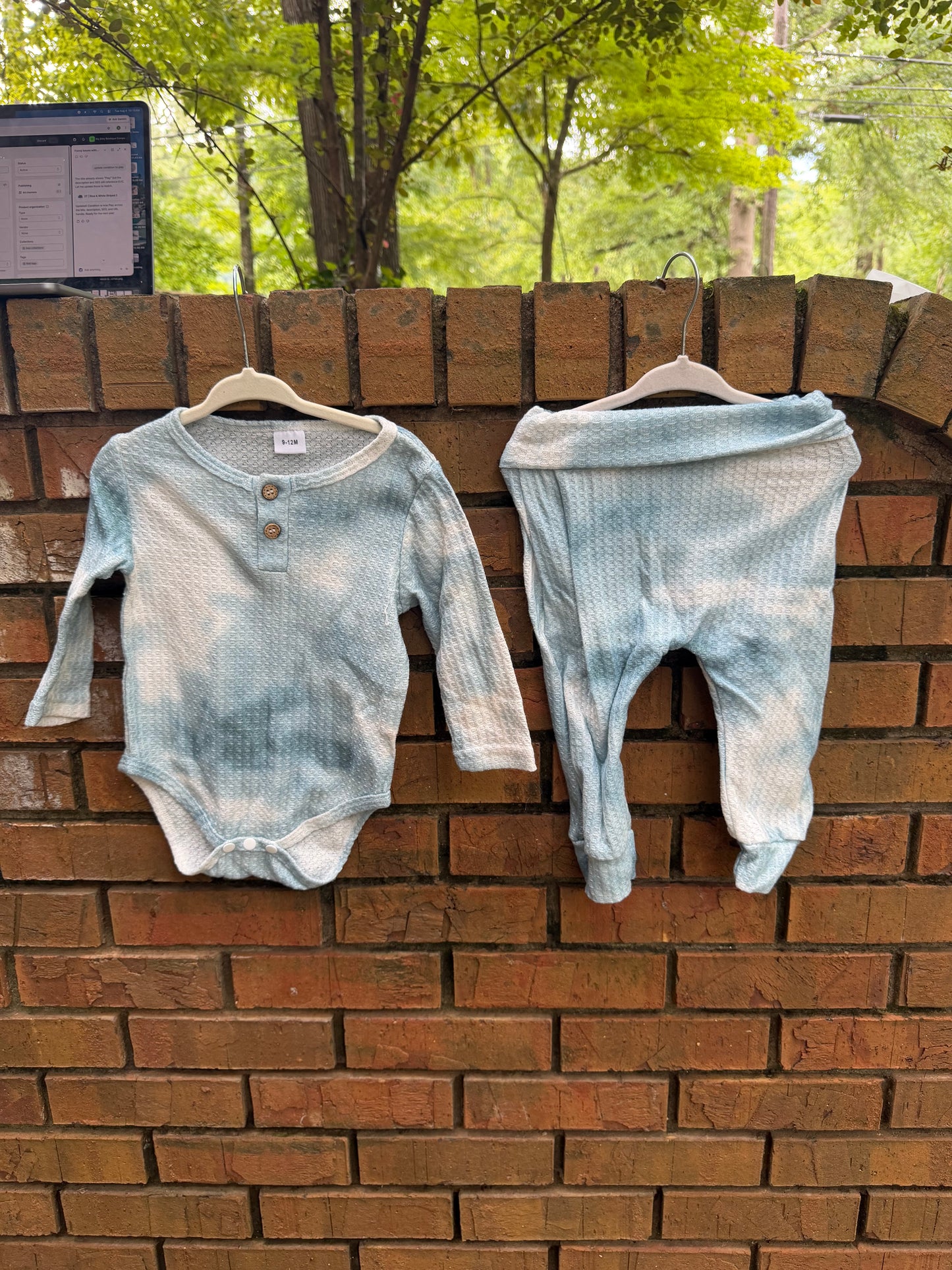 9-12M Blue Tie Dye Long-sleeve Onesie with Matching Pants GUC