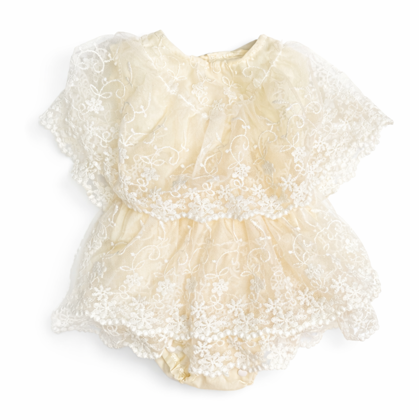 Cream Lace Onesie Dress EUC size Est. 0-3M gently used