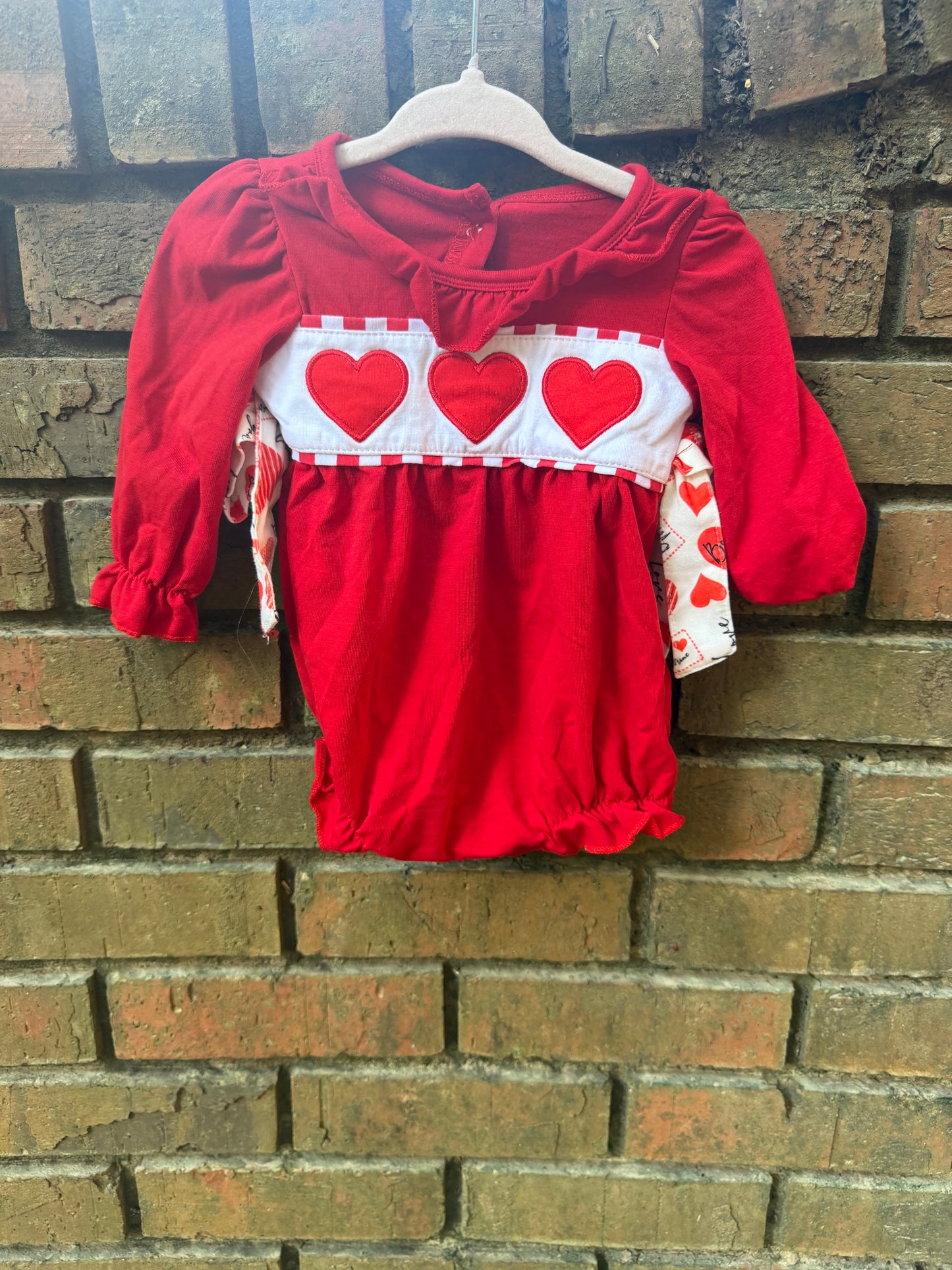 0-3M Long-sleeve Ruffle Heart Bubble EUC
