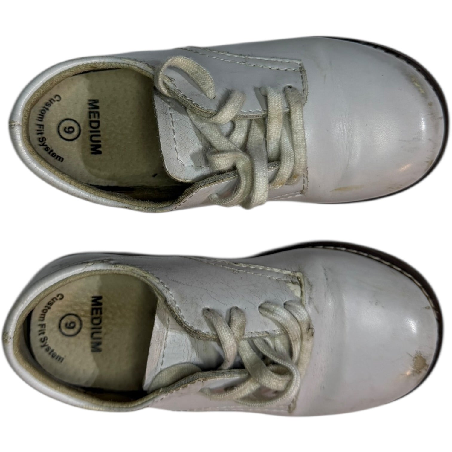 Footmates White Oxford Shoes size 9 gently used