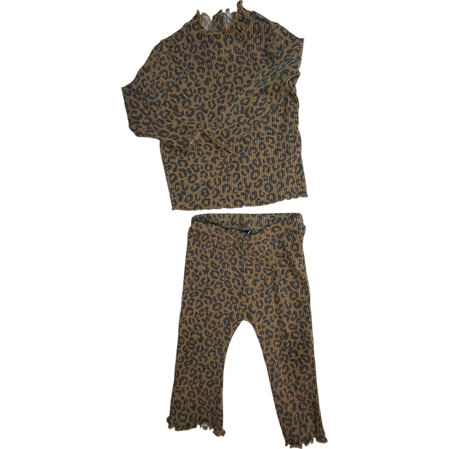 Old Navy Leopard Long-Sleeve & Pants Outfit Set size 12-18M gently used